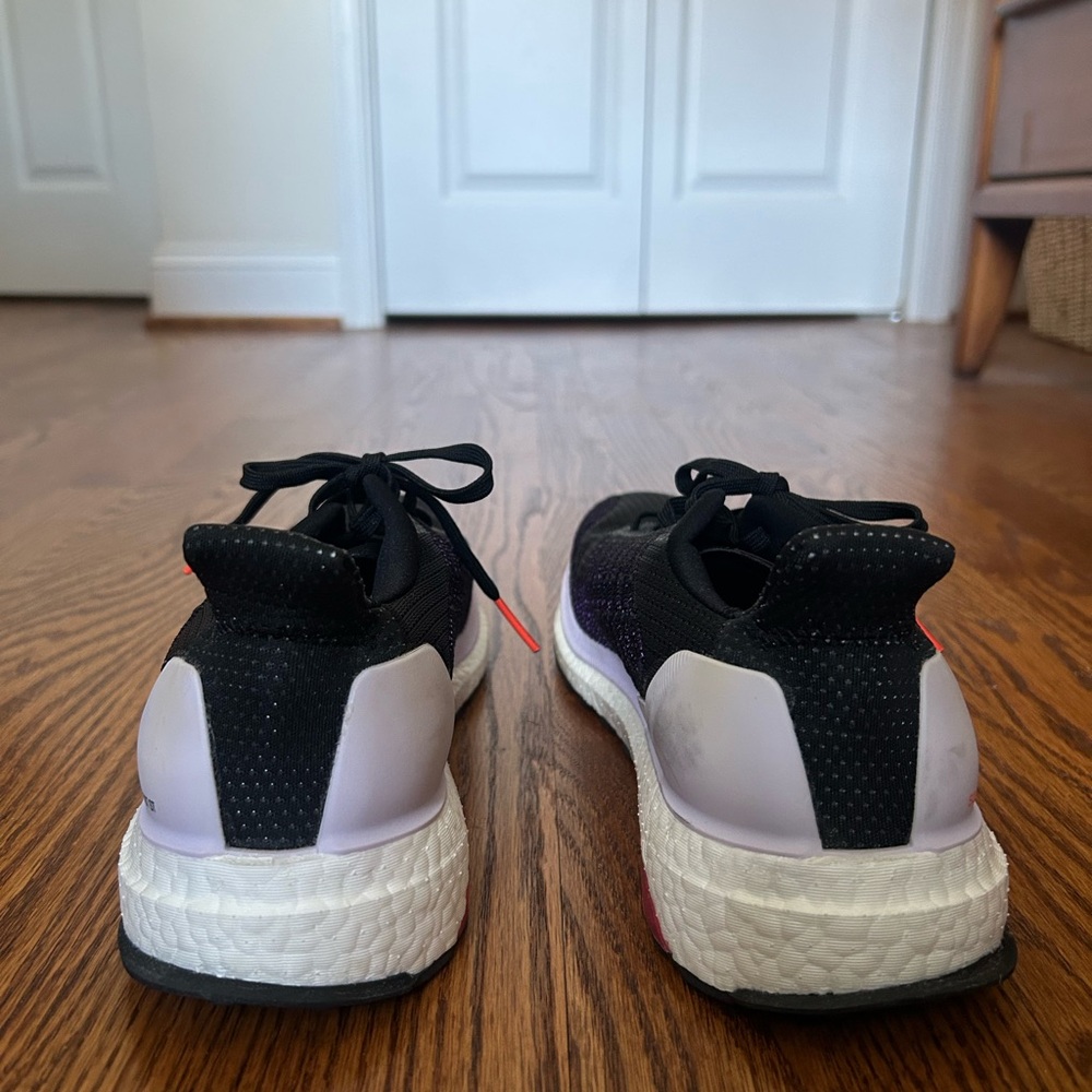 New in Box - Adidas Solar Boost - Women’s 12 - Picture 4 of 7